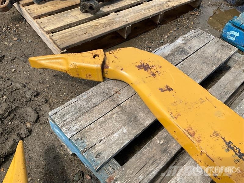 CAT 56 in Ripper Shank (Unused) Diger parçalar