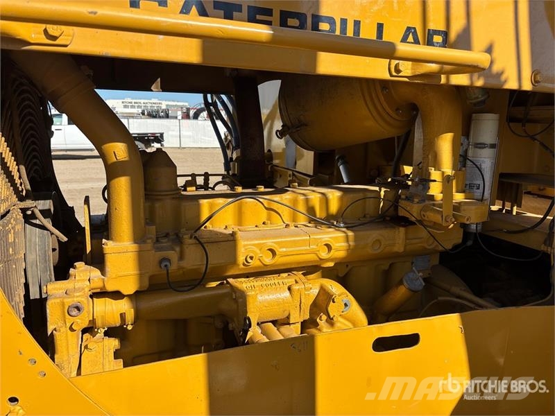 CAT 561D رافعات مد أنابيب
