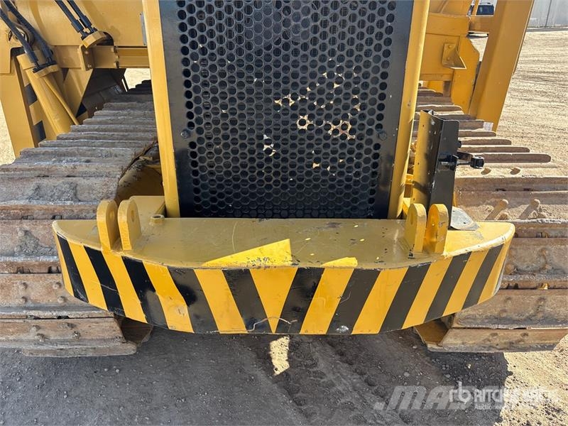 CAT 561D رافعات مد أنابيب
