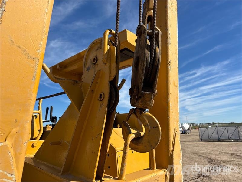 CAT 561D رافعات مد أنابيب
