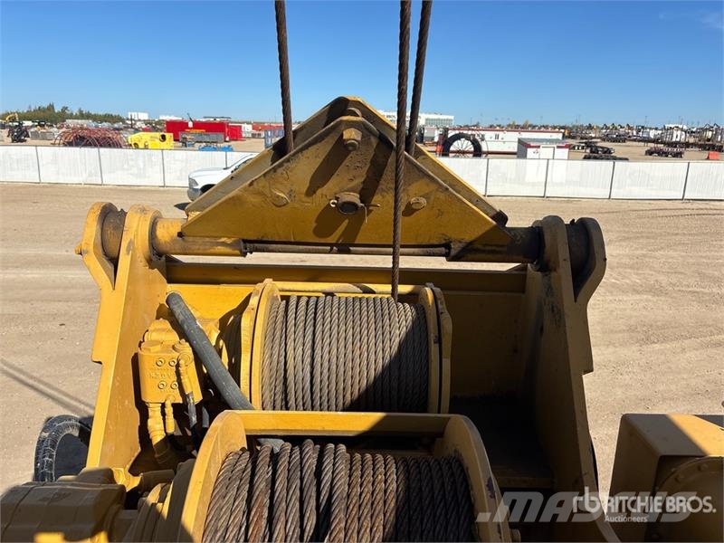 CAT 561D رافعات مد أنابيب