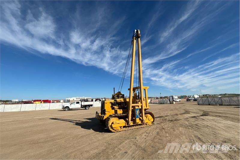CAT 561D رافعات مد أنابيب