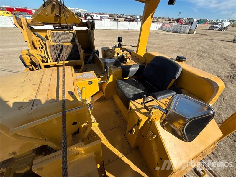 CAT 561D رافعات مد أنابيب