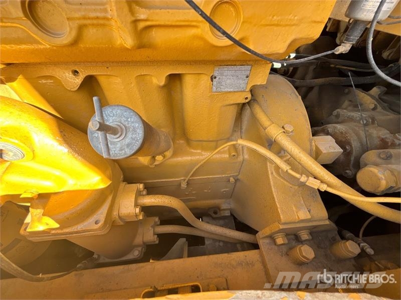 CAT 561D رافعات مد أنابيب