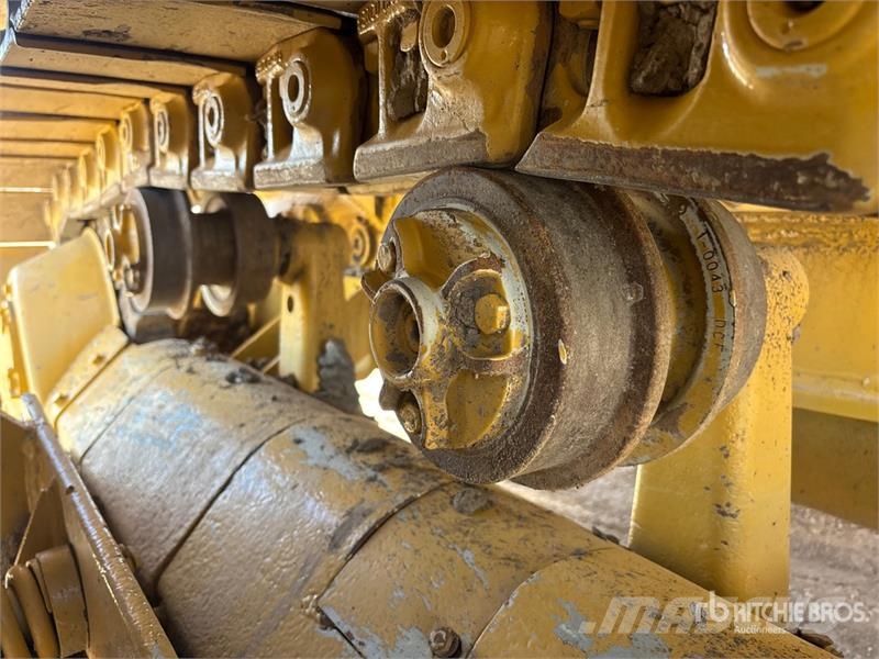 CAT 561D رافعات مد أنابيب