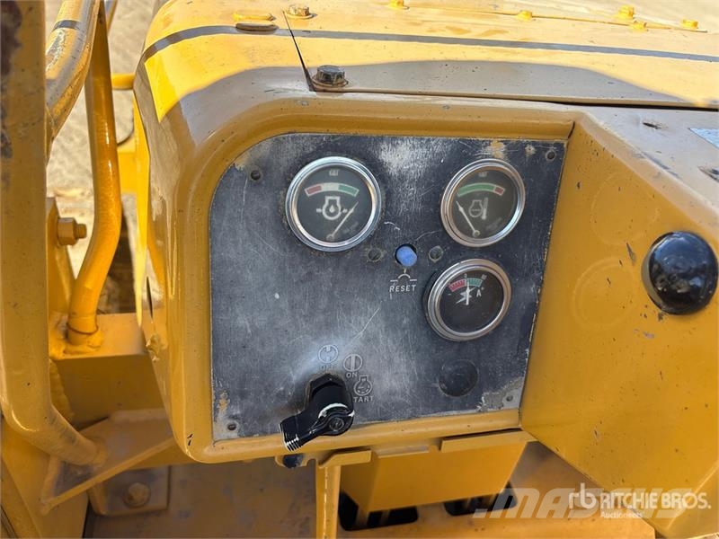 CAT 561D رافعات مد أنابيب