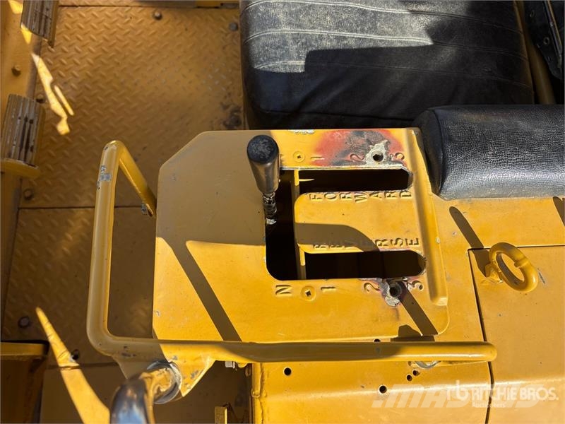 CAT 561D رافعات مد أنابيب