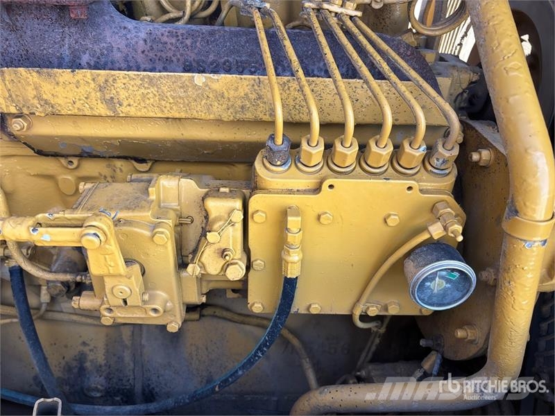 CAT 561D رافعات مد أنابيب