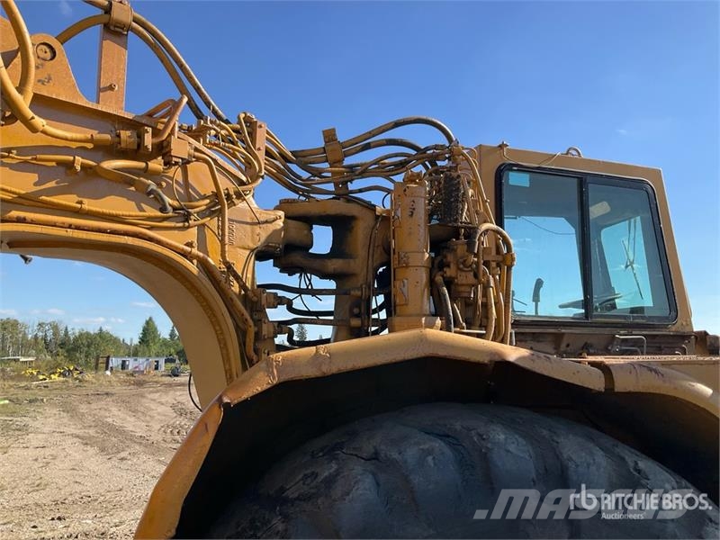 CAT 621E Scrapers