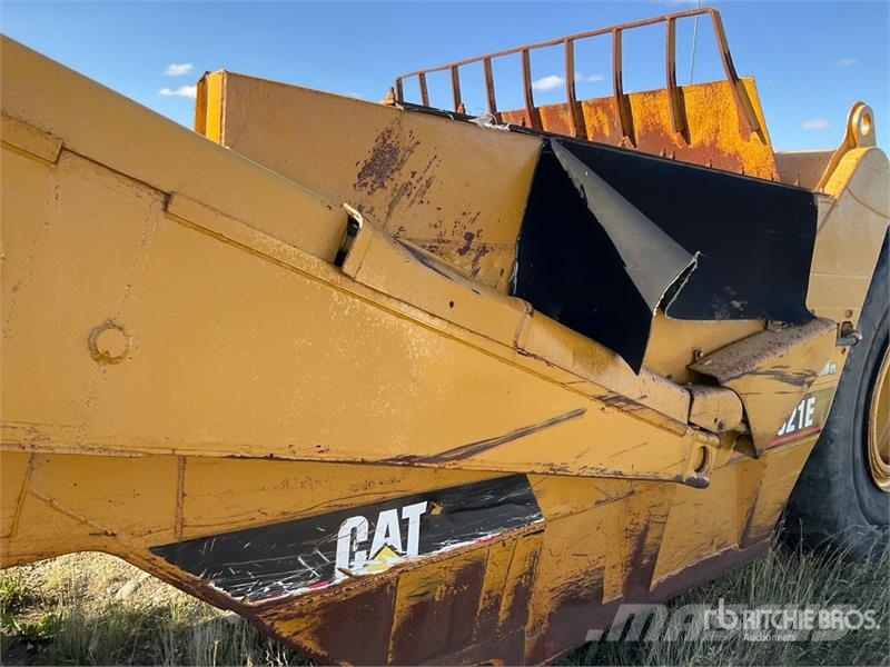 CAT 621E Scrapers