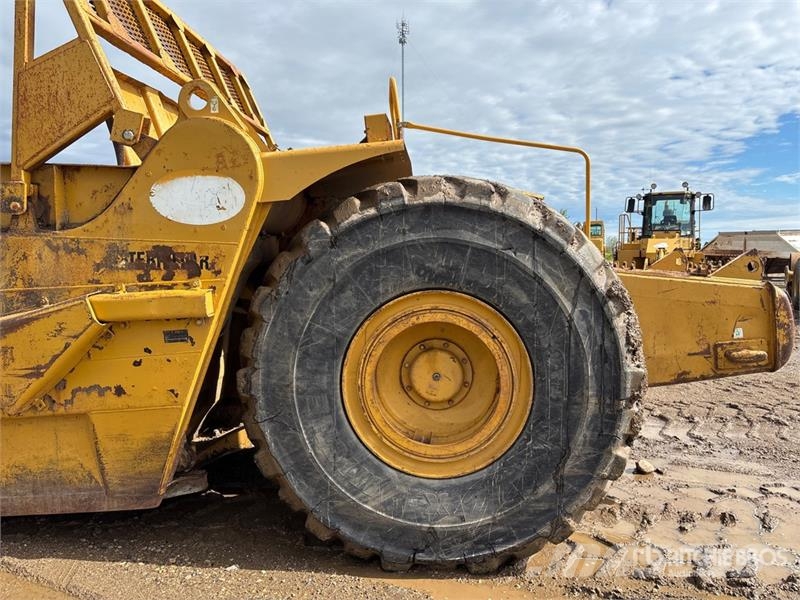 CAT 621G Scrapers