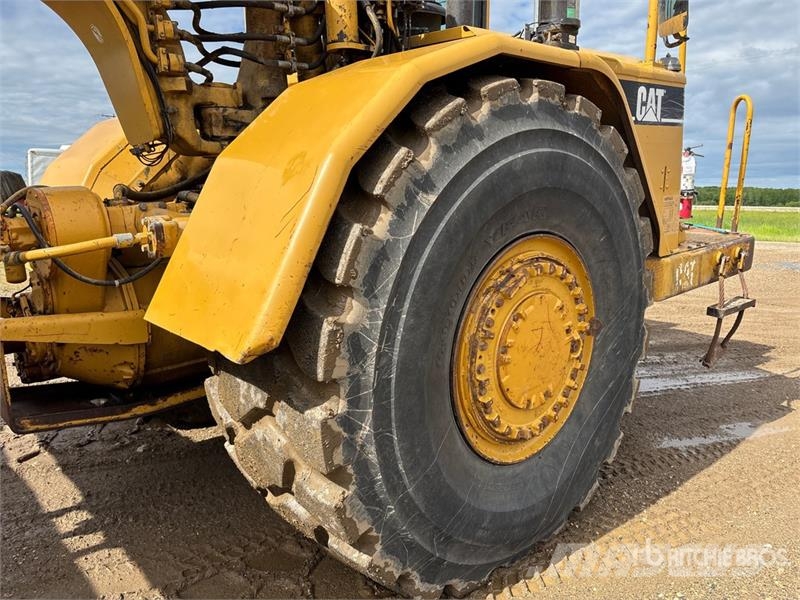 CAT 621G Scrapers