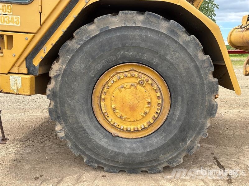 CAT 621G Scrapers
