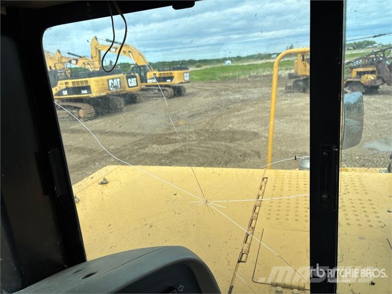 CAT 621G كاشطات