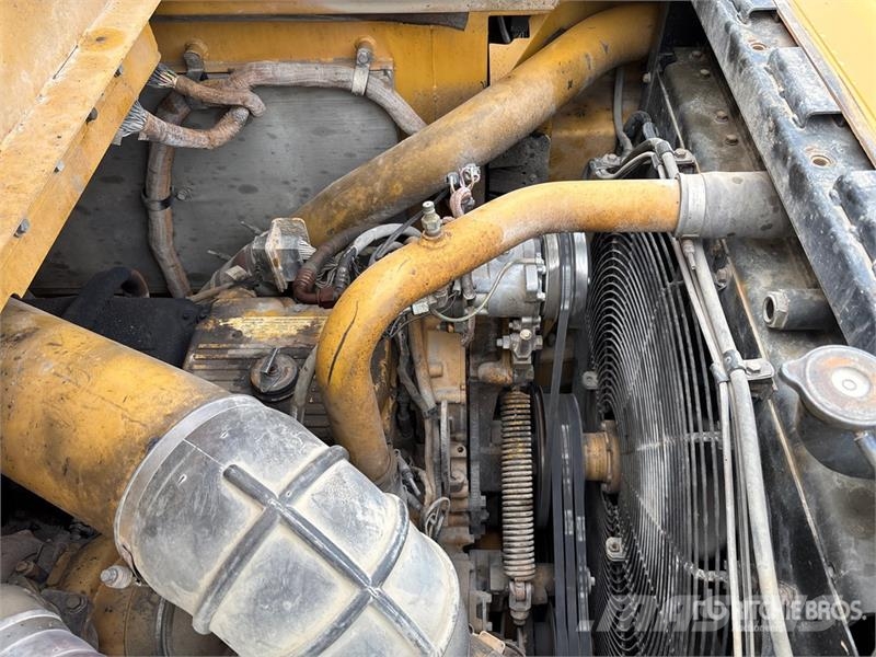 CAT 621G Scrapers