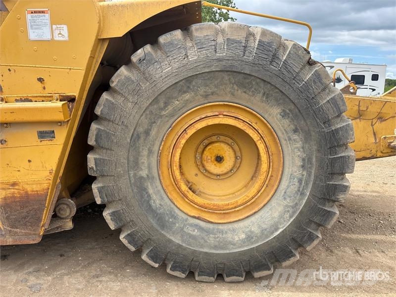 CAT 621G Scrapers