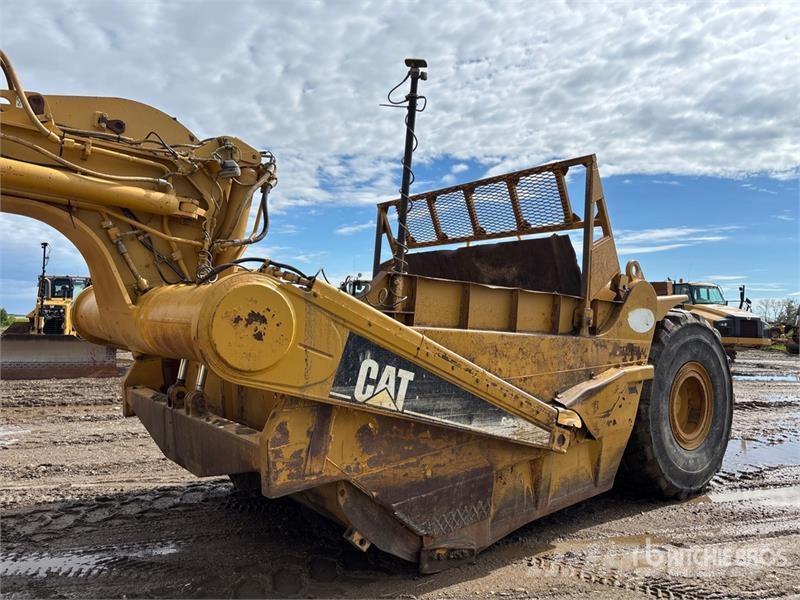 CAT 621G Scrapers