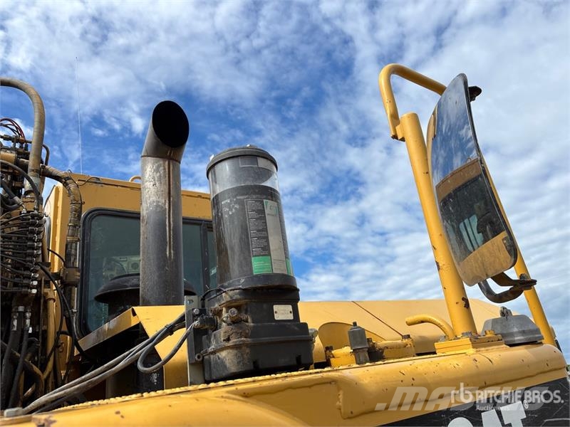 CAT 621G كاشطات