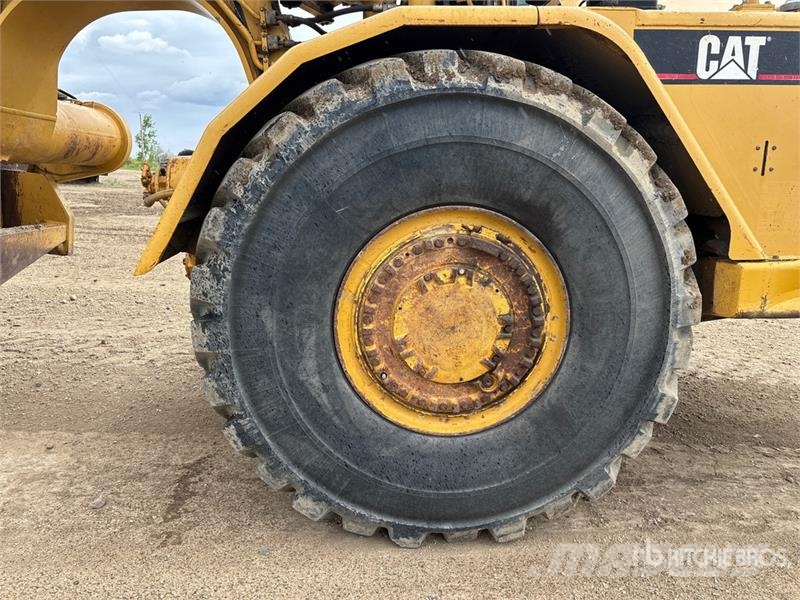 CAT 621G Scrapers