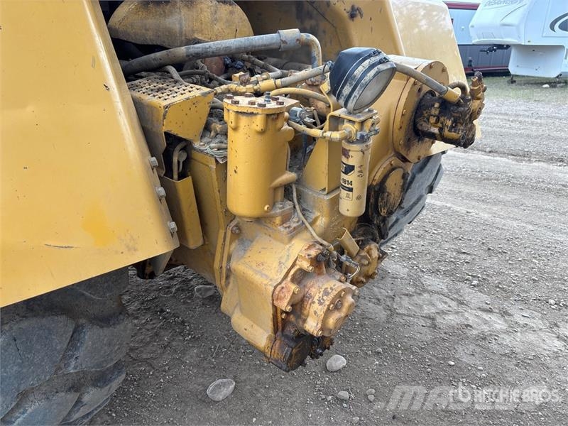 CAT 621G Scrapers