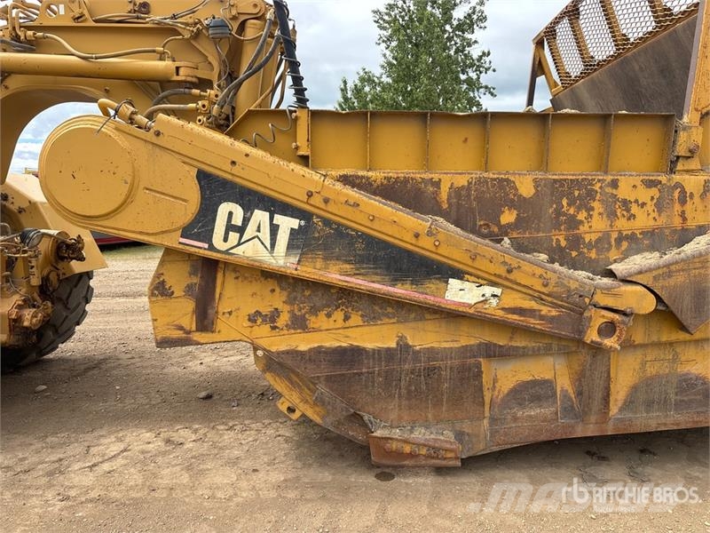 CAT 621G Scrapers