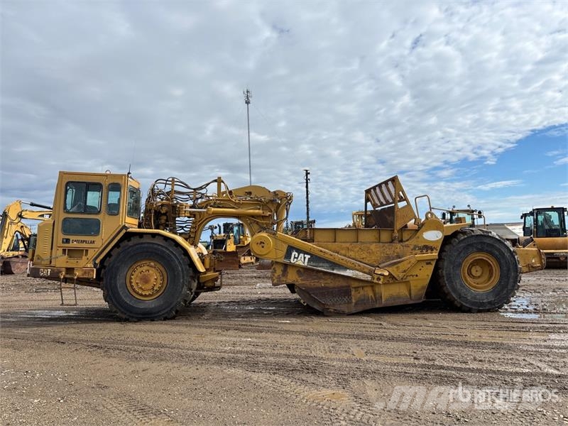 CAT 621G Scrapers
