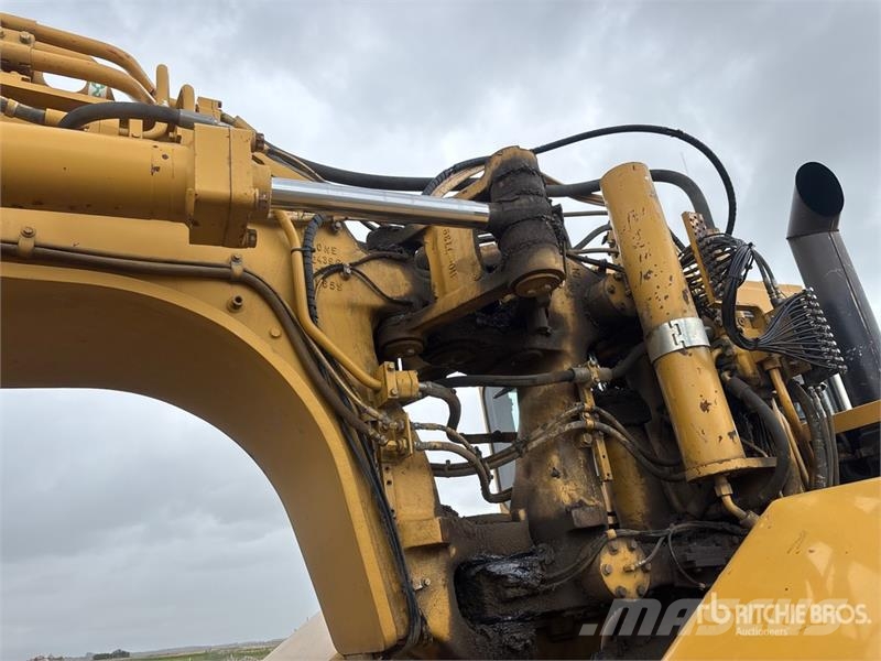 CAT 621G Scrapers