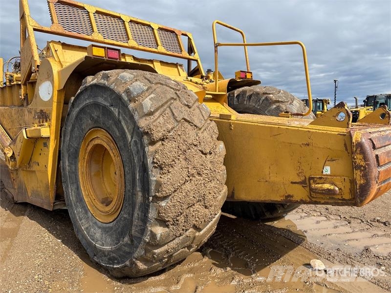 CAT 621G Scrapers