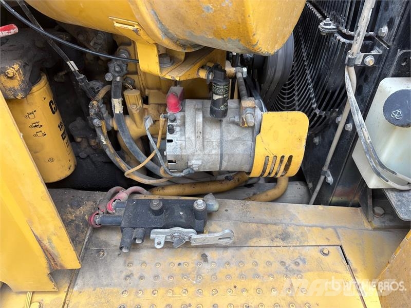 CAT 621G Scrapers
