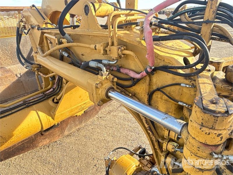 CAT 627E Schaber
