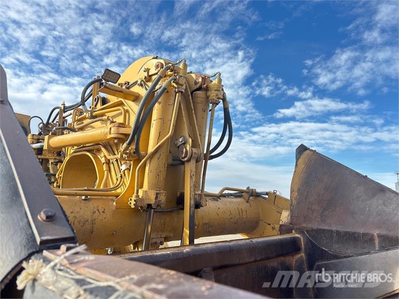 CAT 627E Schaber