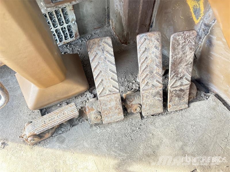 CAT 627E Schaber