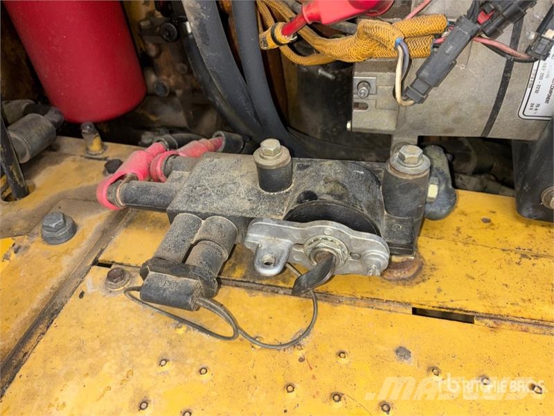 CAT 627G Schaber