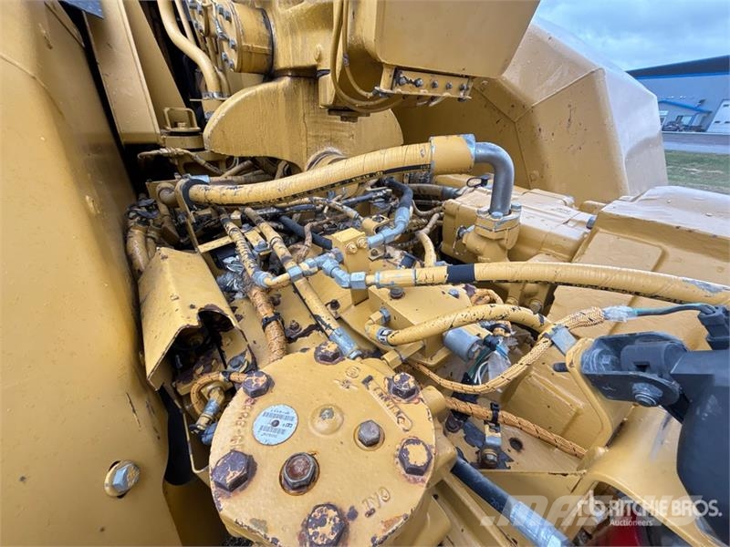 CAT 627G Schaber