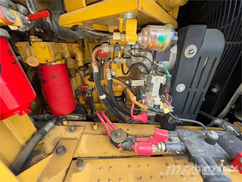 CAT 627G Schaber