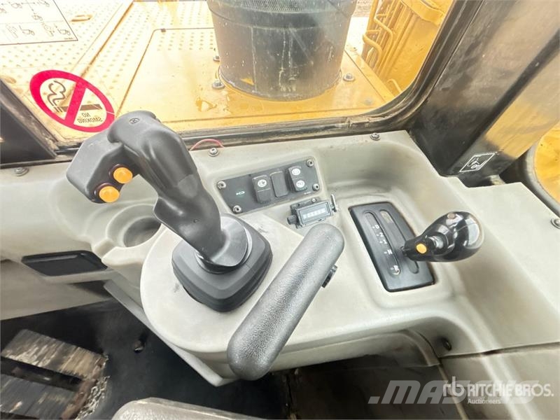 CAT 627G Schaber