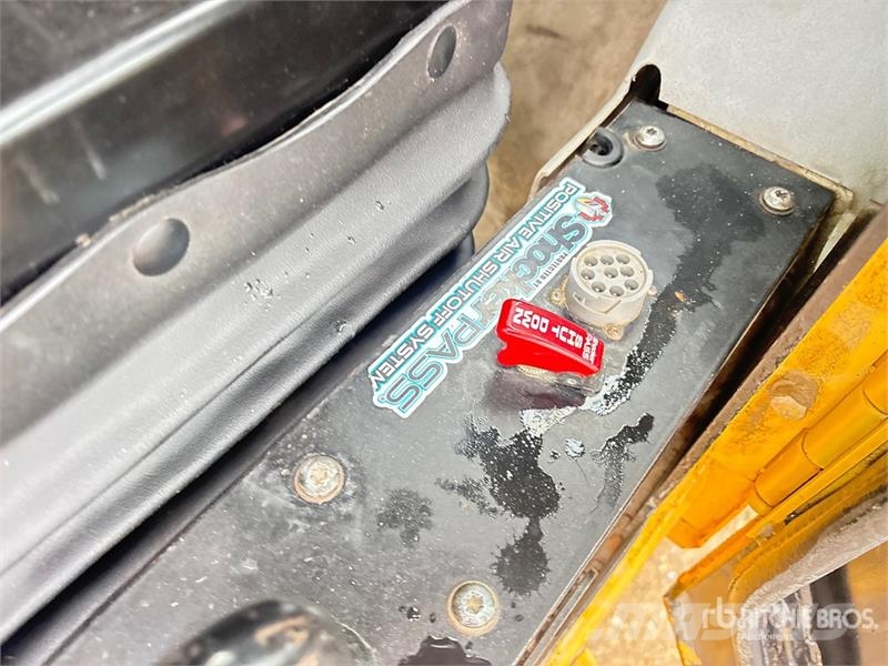 CAT 627G Schaber