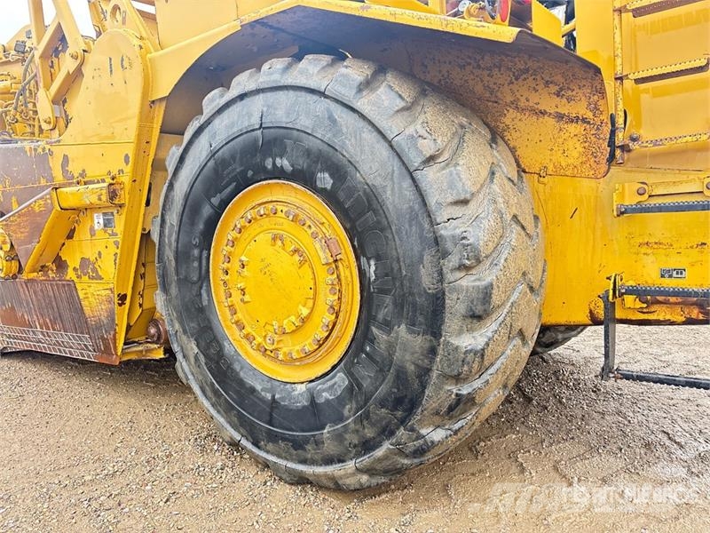 CAT 627G Schaber