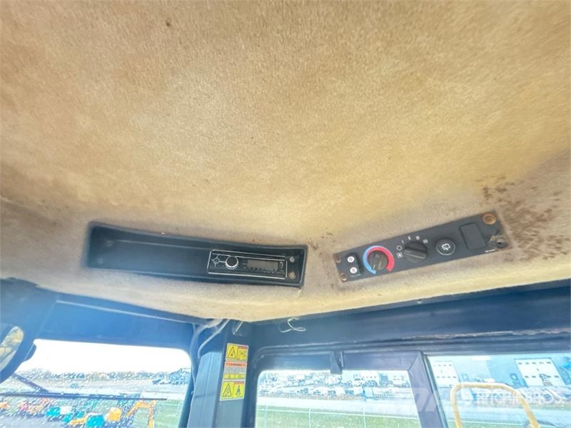 CAT 627G Schaber