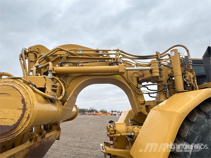 CAT 627G Schaber