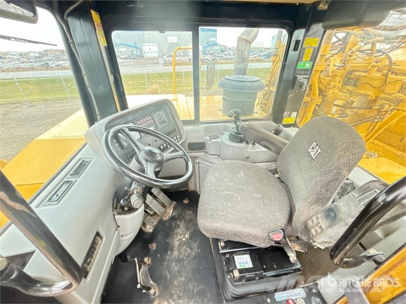 CAT 627G Schaber