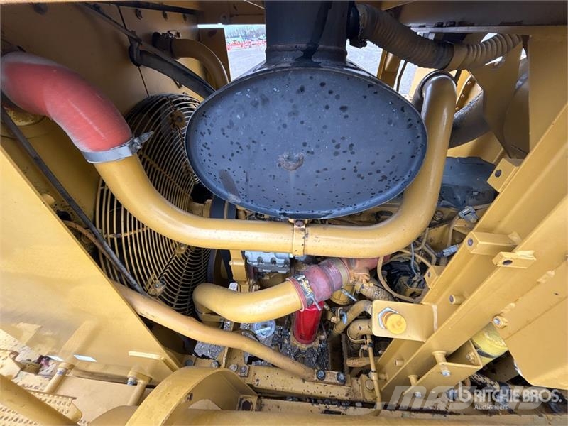 CAT 627G Schaber