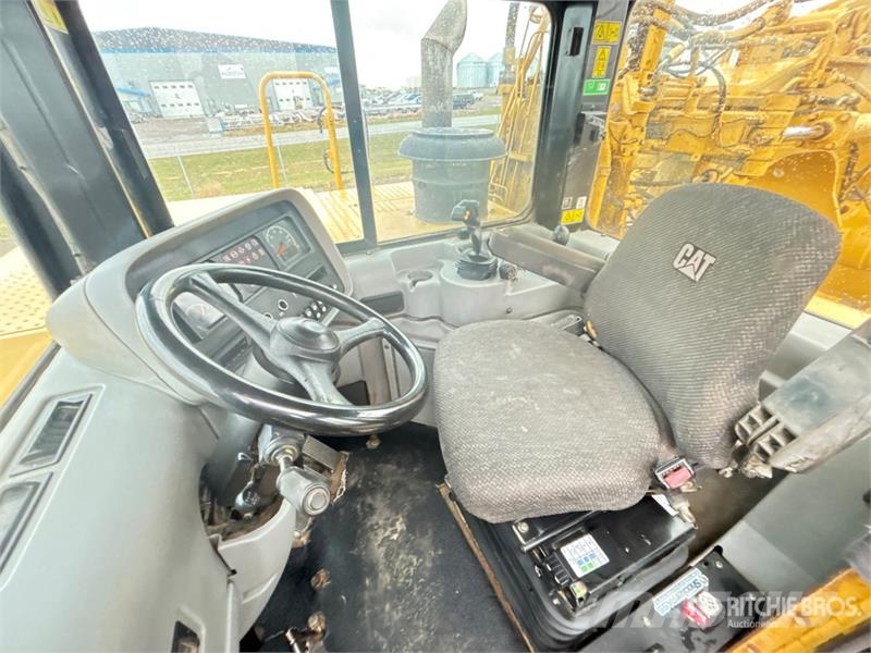 CAT 627G Schaber