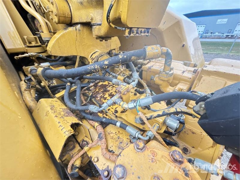 CAT 627G Schaber