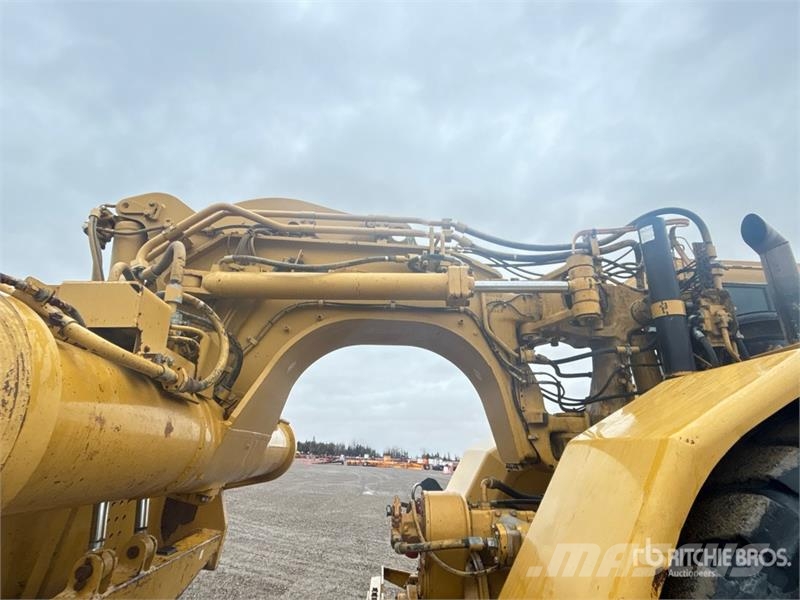 CAT 627G Schaber