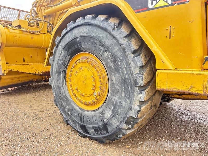 CAT 627G Schaber