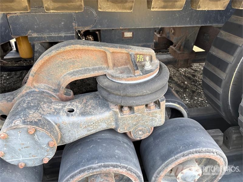 CAT 65C Track Tractor الجرارات