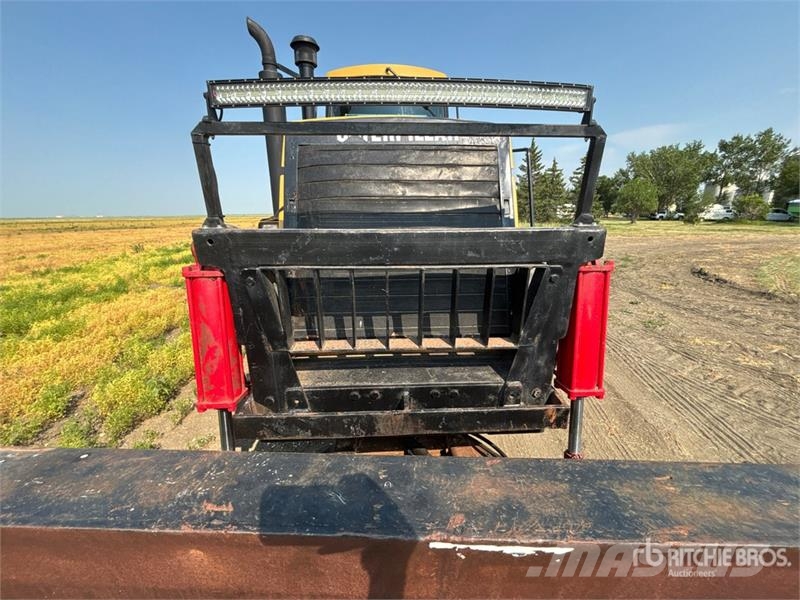 CAT 65C Track Tractor الجرارات