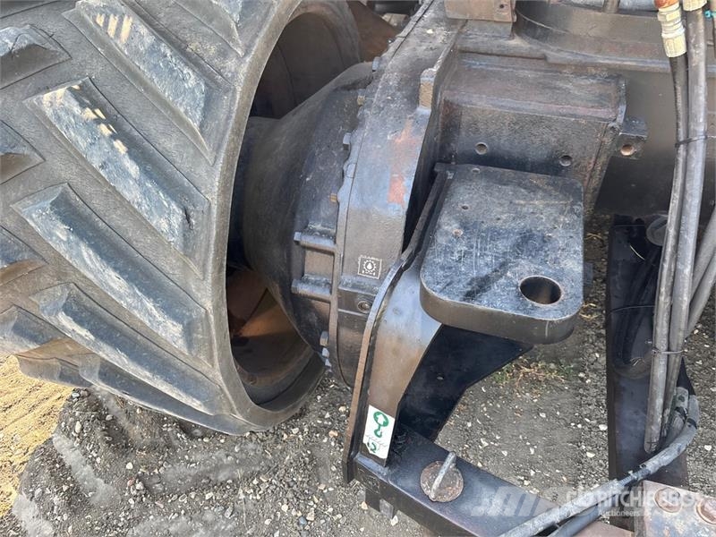 CAT 65C Track Tractor الجرارات