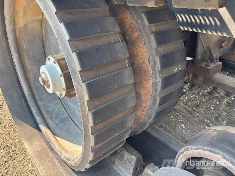 CAT 65C Track Tractor الجرارات